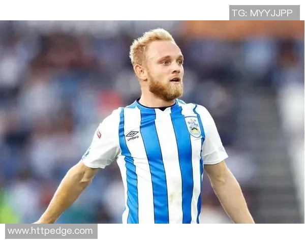 伯恩利与哈德斯菲尔德精彩对决比分揭晓分析与回顾