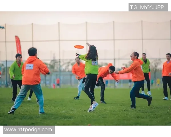 飞盘战术解析：成都飞盘队如何实现中路突破的成功秘诀MBA